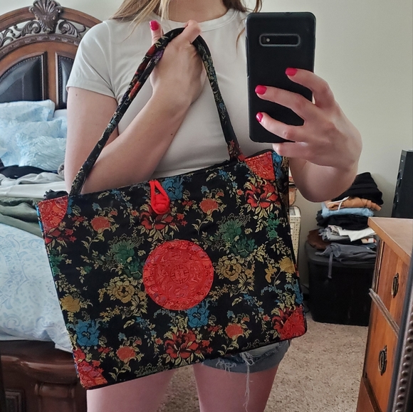 Oriental design large purse - Picture 1 of 6